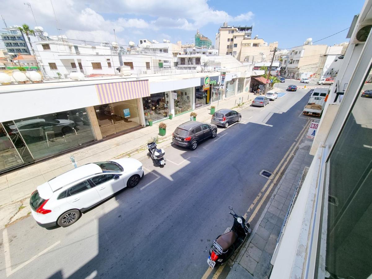 Cheer Up City Apartment, Near To The Finikoudes Beach Larnaka Exterior foto